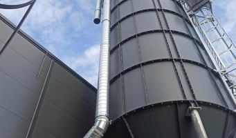 Sägespänesilo, Ventilausführung des Silos, Ansicht der pneumatischen Förderung von Sägespänen in das Silo