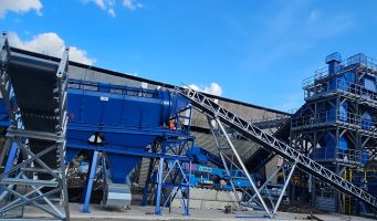 Recyclinganlage mit Trennlinie des Herstellers g&g filtration